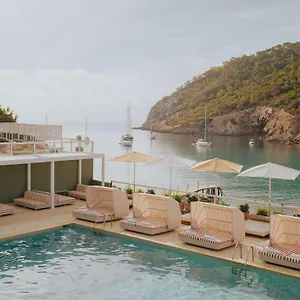 Mondrian Ibiza ***** Cala Llonga (Ibiza)